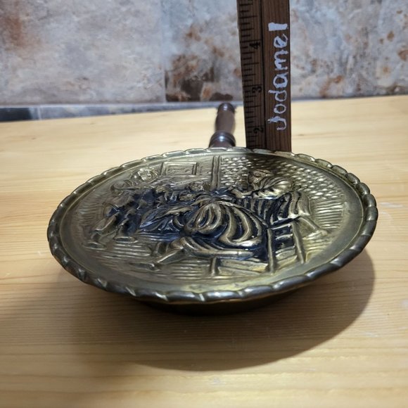 VTG Brass Wall Pocket Brass Match Holder Pub Scene Decorative Wall Plate - Picture 9 of 13